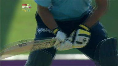 Q3: AA vs HAM –  Azhar Mahmood six