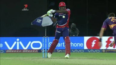M33: DD vs RPS – Carlos Brathwaite Wicket