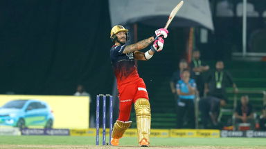 Du Plessis survives despite Mayank Dagar's jaw-dropping catch