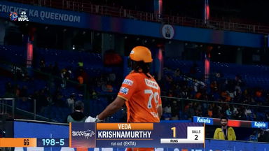M13 - GG vs RCB: Veda Krishnamurthy Wicket