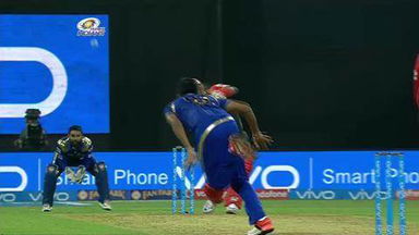 M14: MI vs RCB – Stuart Binny Wicket
