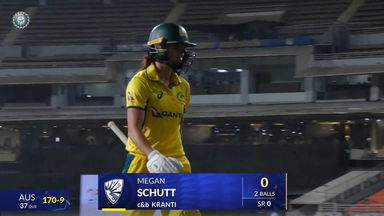 IND-W vs AUS-W 2025, 2nd ODI: Megan Schutt Wicket