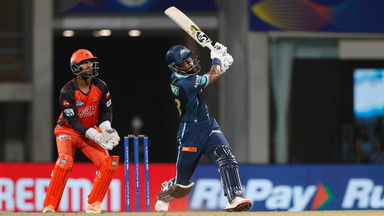 Hardik Pandya's 100th SIX in the IPL