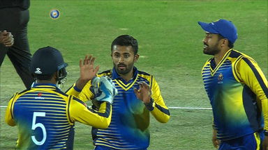 Shreyas Gopal's three-wicket haul