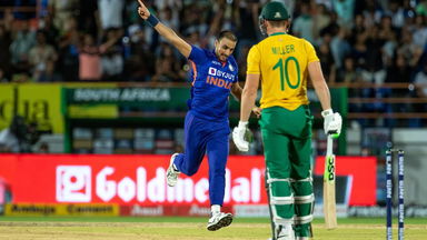 Bowled him! Harshal Patel castles David Miller