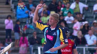 M13: LIO vs YOR – Bodi lbw b Patterson