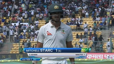 IND vs AUS 2017 - 2nd Test day 4 : Mitchell Starc Wicket