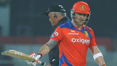 M23: DD vs GL – Brendon McCullum 60