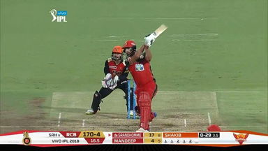 M51: RCB vs SRH – Colin de Grandhomme Six
