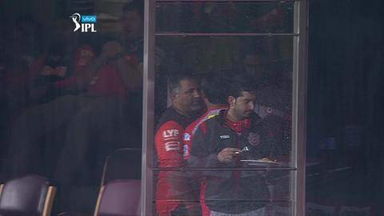 M50: RCB vs KXIP – Match delay due to rain
