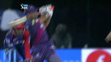 M33: DD vs RPS – MS Dhoni Wicket