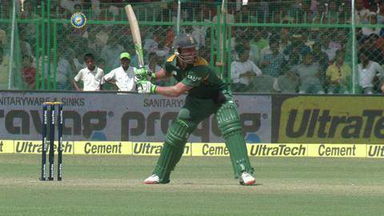 1ST ODI: IND vs SA – AB de Villiers Six
