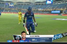 Q1: DC vs CSK – Axar Patel Wicket