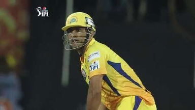 M2: CSK vs DD – MS Dhoni Six