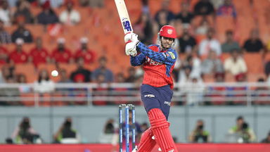Crisp! Priyansh Arya finds the sweet spot for a stunning 4, 6, 4