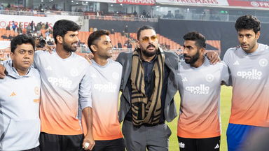 Yuvraj Singh joins the Team India huddle