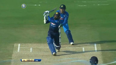 IND vs SL 2017, 3rd ODI: Upul Tharanga Six
