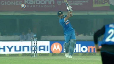 IND vs NZ 2016, 3rd ODI: MS Dhoni Six