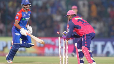 Sixes, Comeback, Run out: An action-packed final over