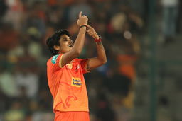 4, 4, W: Meghna Singh's strong reply to Meg Lanning