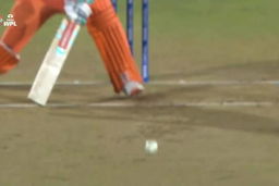 M16- RCB vs GG:  Sophia Dunkley Wicket