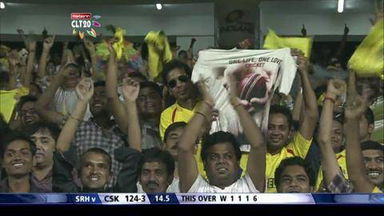 M10: CSK vs SRH –  MS Dhoni Six