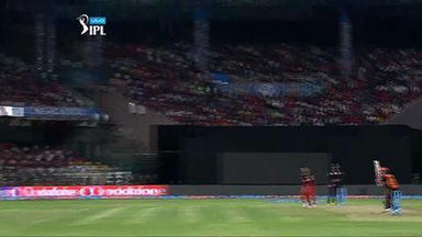 M60: RCB vs SRH – David Warner Wicket
