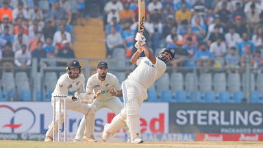 Rishabh Pant sizzles with aggressive 60(59)