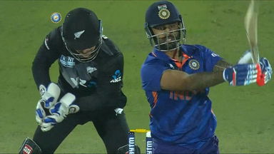 IND vs NZ 2021, 1ST T20I : Suryakumar Yadav Six