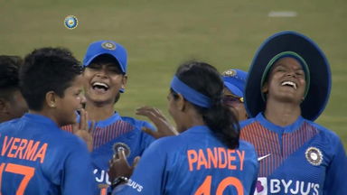 Pooja Vastrakar's bulls-eye throw sends Lee packing