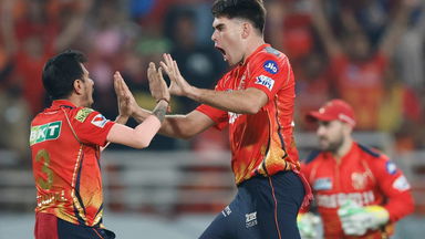 Maiden IPL Wicket: Xavier Bartlett gets the crucial wicket of Quinton de Kock