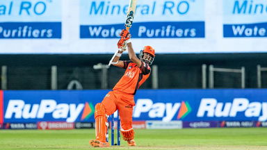 Washington Sundar's fiery 40(14)