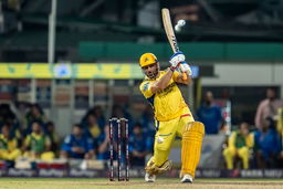 Dhoni Special: Powerful & Vital last-over six