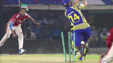 M17: KXIP vs COB –  Stiaan van Zyl Wicket