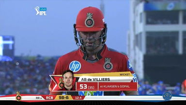 M53: RR vs RCB – AB de Villiers Wicket