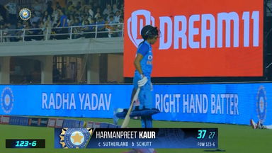 IND-W vs AUS-W 2022, 3RD T20I: Harmanpreet Kaur Wicket