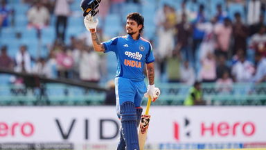STYLE & SUBSTANCE! Ishan Kishan's dazzling 125(79)