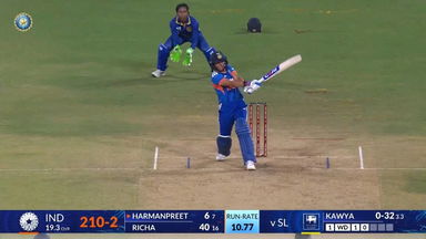 IND-W vs SL-W 2025, 4th T20I: Harmanpreet Kaur Six