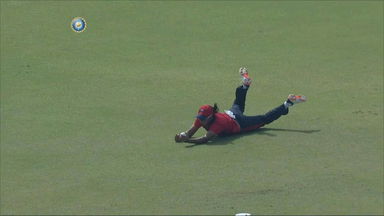 Harmanpreet Kaur's stunning diving catch