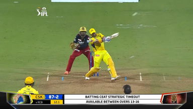 M22: CSK vs RCB – Robin Uthappa Six