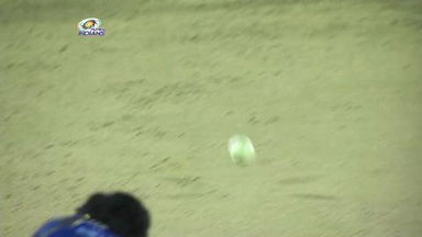 M47: MI vs DD – Amit Mishra Wicket
