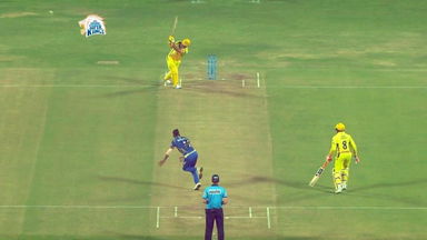 M27: CSK vs MI –  Suresh Raina Six
