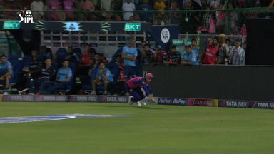 Splendid fielding on the fence ft. Jos Buttler