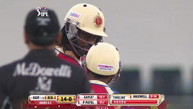M18: KXIP vs RCB –  Chris Gayle Six