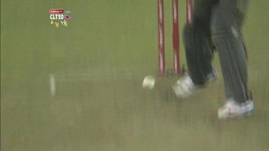 M7: T&T vs SRH –  Darren Sammy Six