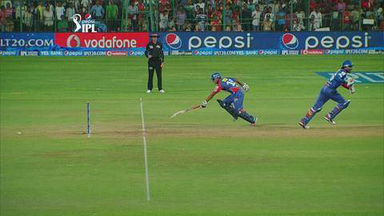 M38: RCB vs DD –  Kedar Jadhav Wicket