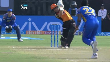 M28: RR vs SRH –  Kane Williamson Six