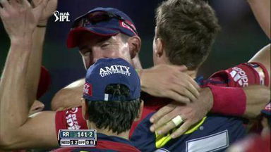 Match 39 DD vs RR – Hodge's Wicket