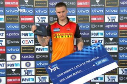 M40: SRH vs RR  – VIVO perfect catch of the match – Jason Roy