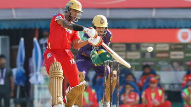 Shikhar Dhawan's calm and composed 40(29)